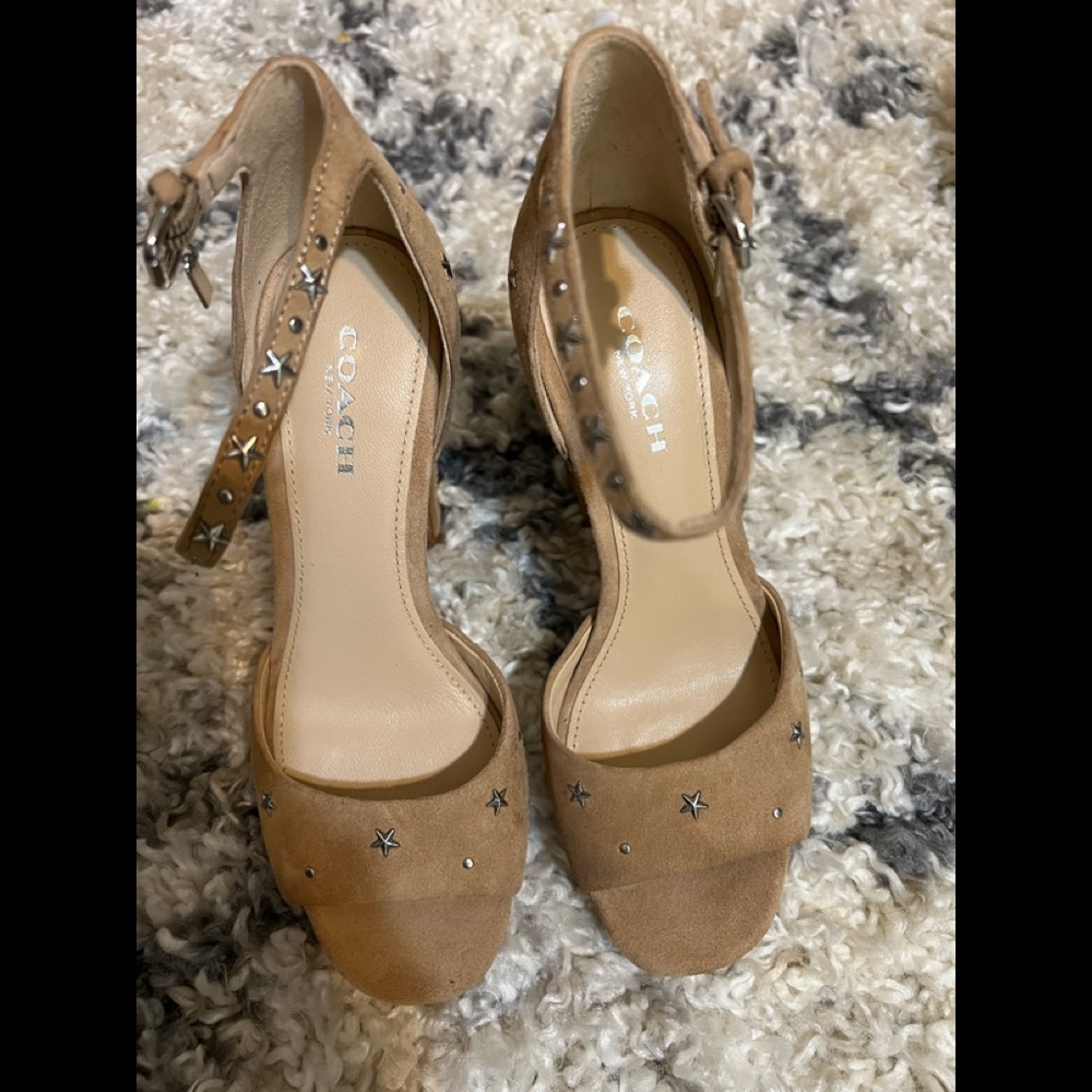 coach heeled sandal for women size 5 new without box,